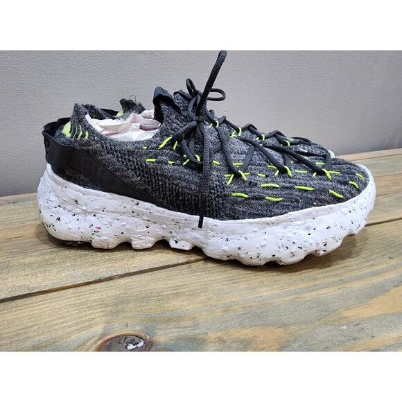 Nike Space Hippie 04 Black Volt White Athletic Running Shoes Men's Size 7 - Picture 1 of 9